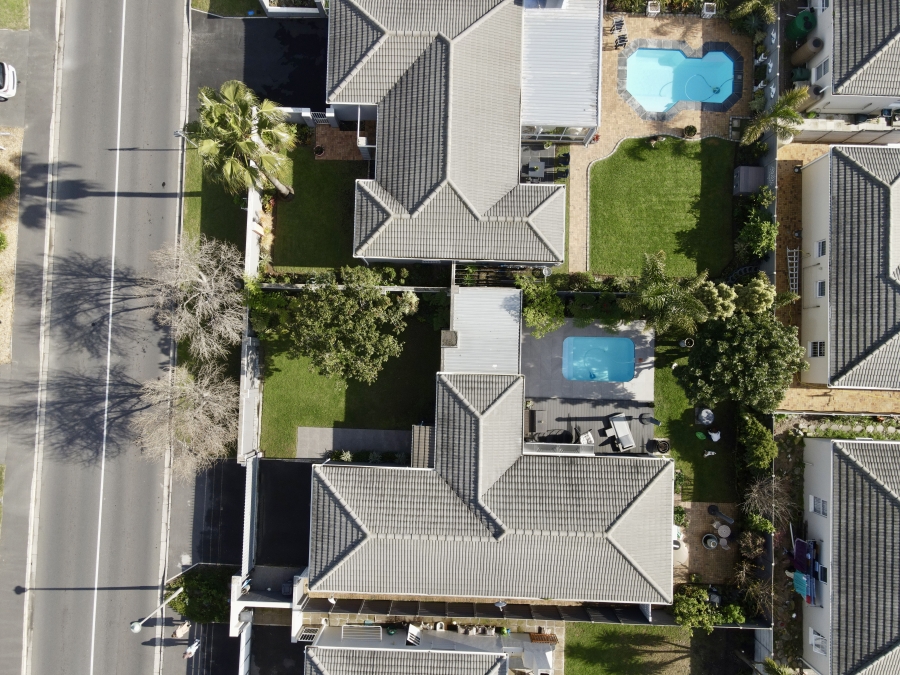3 Bedroom Property for Sale in Sunningdale Western Cape